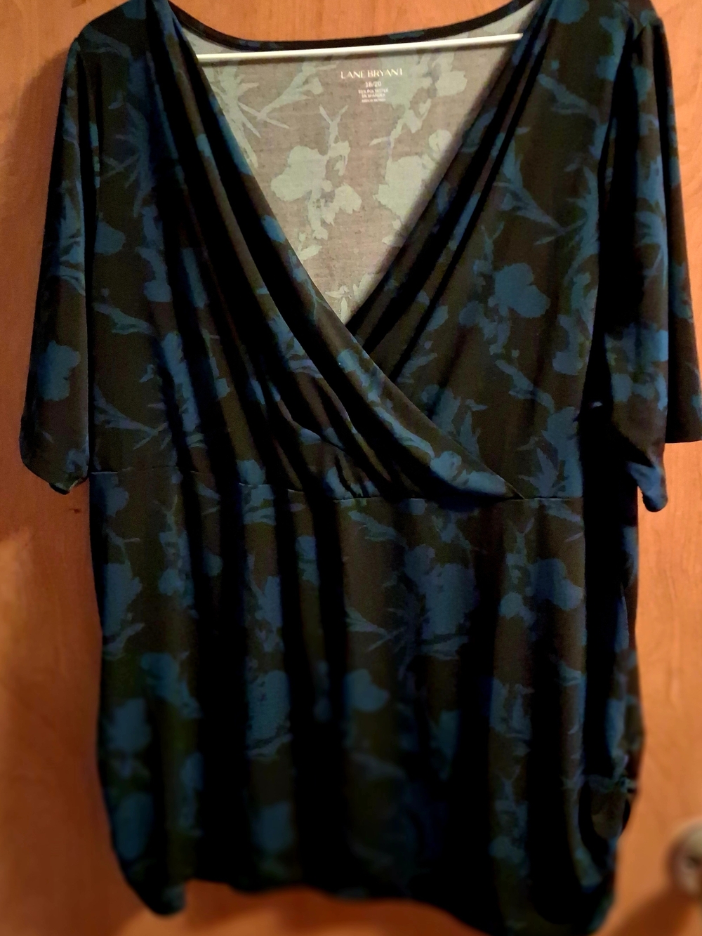Liz Claiborne Black and Teal Floral Surplice Tunic